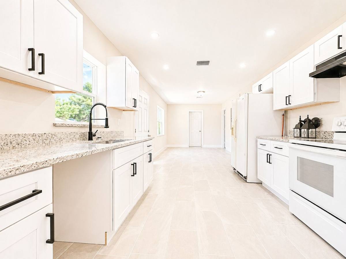 House for rent at 4426 Poinsettia St, Fort Myers, FL 33905