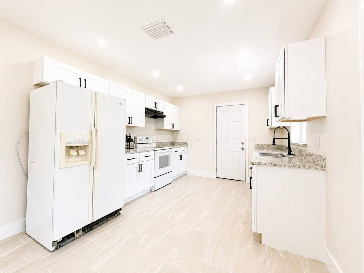 House for rent at 4426 Poinsettia St, Fort Myers, FL 33905
