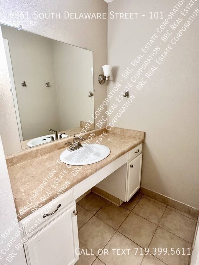Apartment for rent at 5361 S Delaware St #101, Littleton, CO 80120