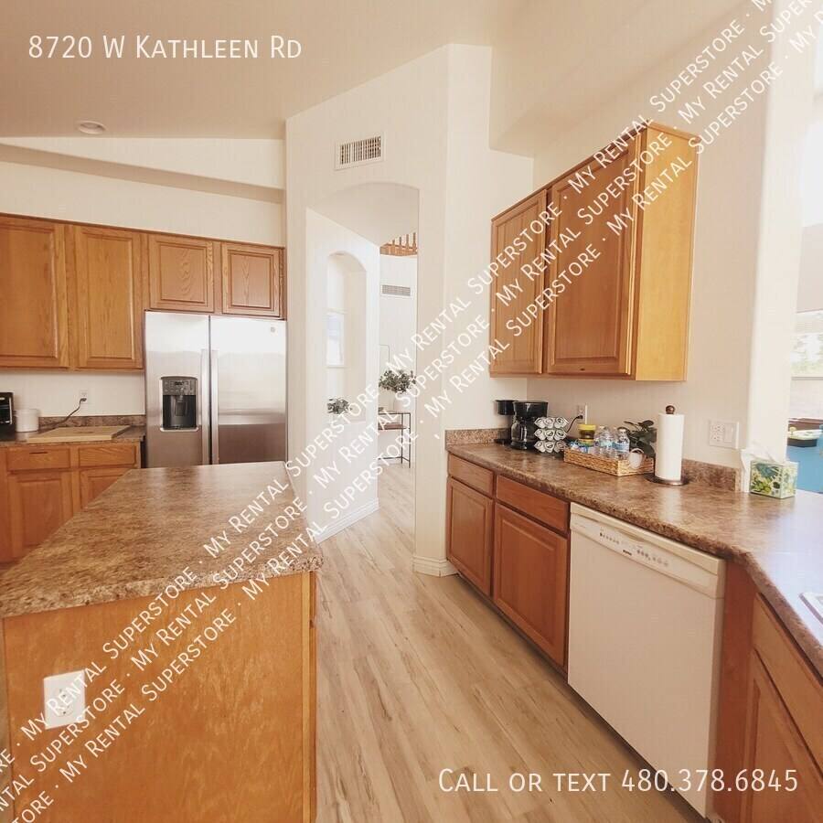 House for rent at 8720 W Kathleen Rd, Peoria, AZ 85382