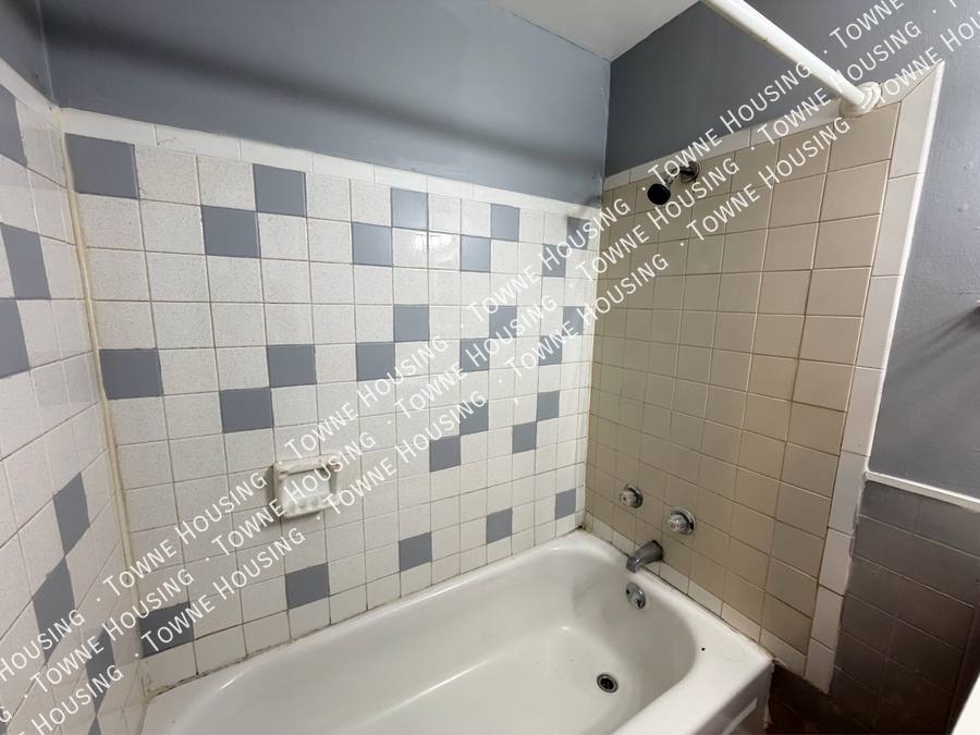Apartment for rent at 111 Southside Parkway, Buffalo, NY 14220