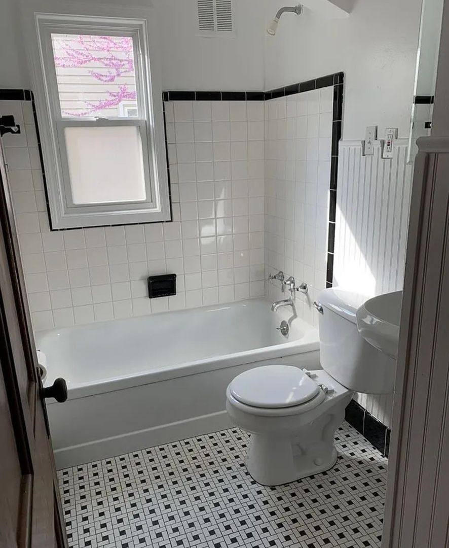 House for rent at 19661 Kenosha St, Harper Woods, MI 48225