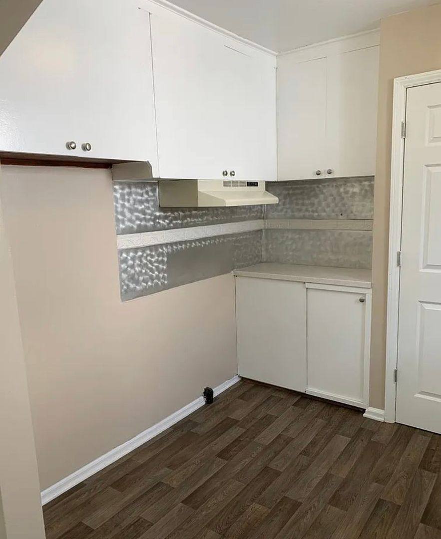 House for rent at 19661 Kenosha St, Harper Woods, MI 48225