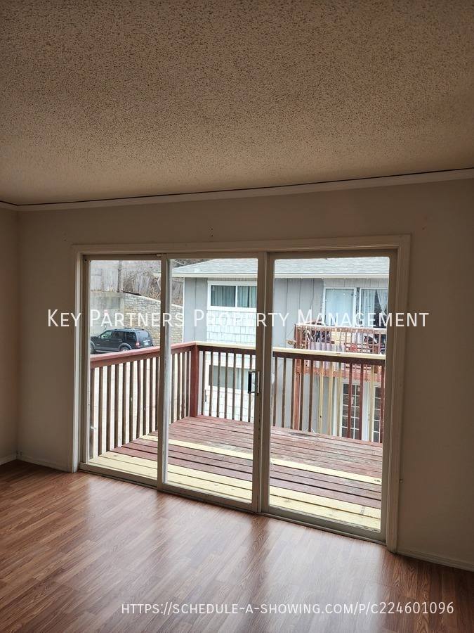 Townhouse for rent at 128 Warner #4, Bonner Springs, KS 66012