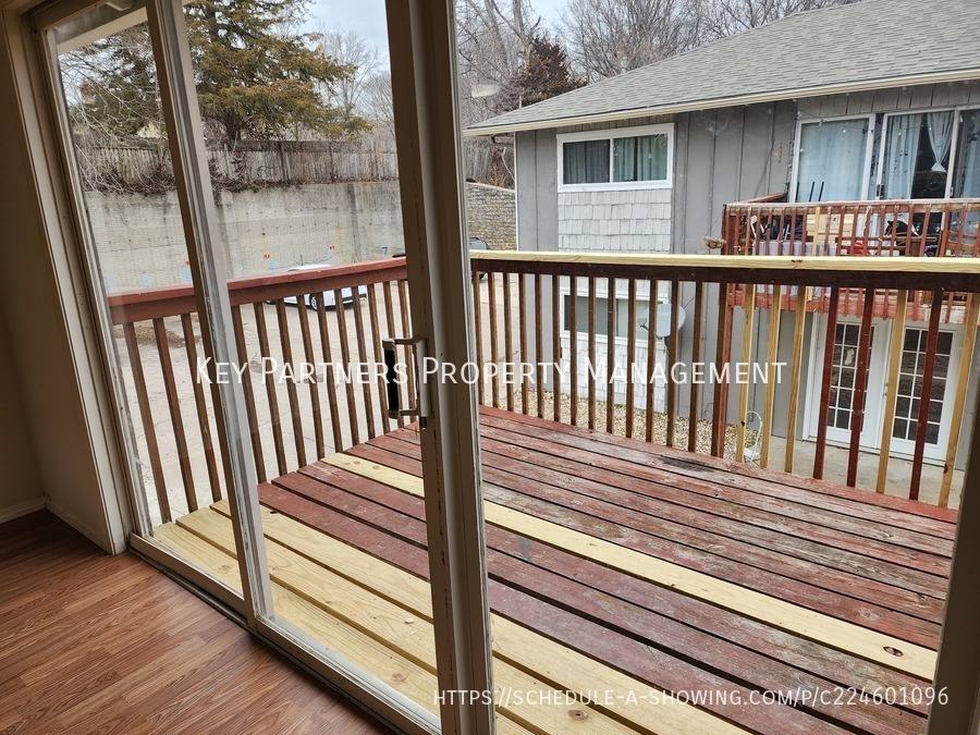 Townhouse for rent at 128 Warner #4, Bonner Springs, KS 66012