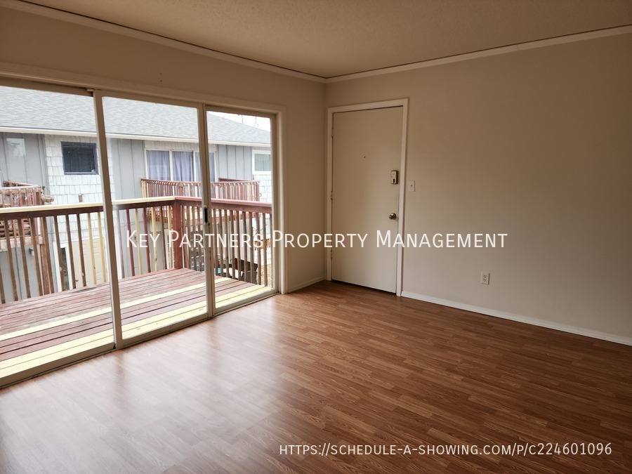 Townhouse for rent at 128 Warner #4, Bonner Springs, KS 66012