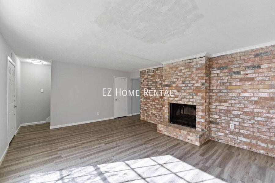 Townhouse for rent at 4154 Belle Park Dr, Houston, TX 77072
