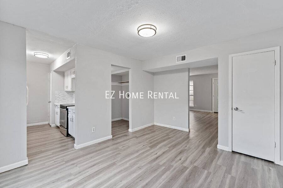 Townhouse for rent at 4154 Belle Park Dr, Houston, TX 77072