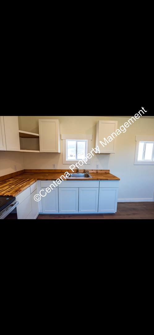 Apartment for rent at 3712-3714 S Wyoming St, Butte, MT 59701