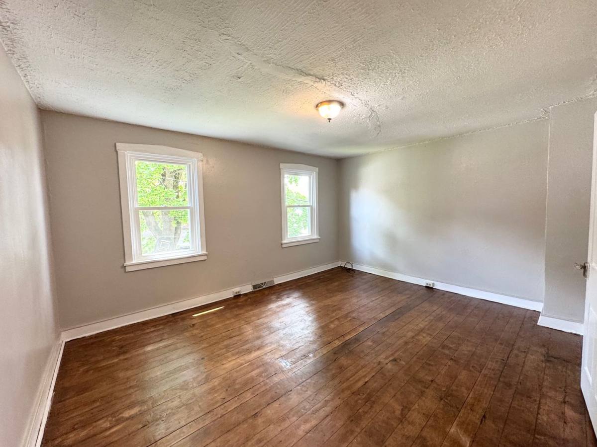 House for rent at 1013 Willow St Pike, Lancaster, PA 17602