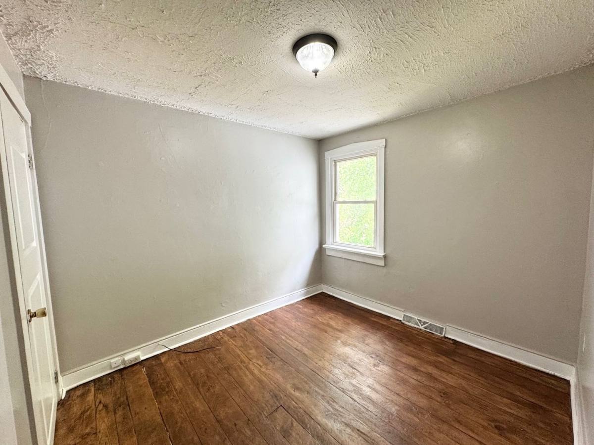 House for rent at 1013 Willow St Pike, Lancaster, PA 17602