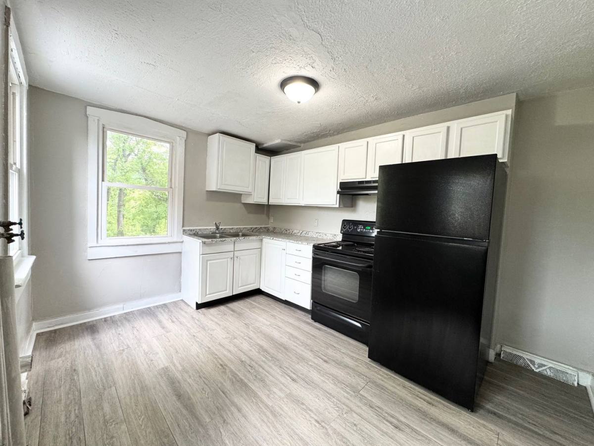 House for rent at 1013 Willow St Pike, Lancaster, PA 17602