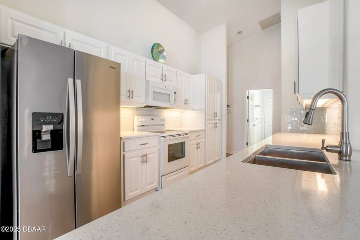 House for rent at 6115 Sabal Point Circle, Port Orange, FL 32128