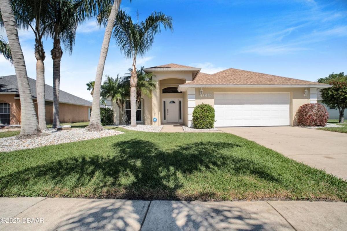 House for rent at 6115 Sabal Point Circle, Port Orange, FL 32128