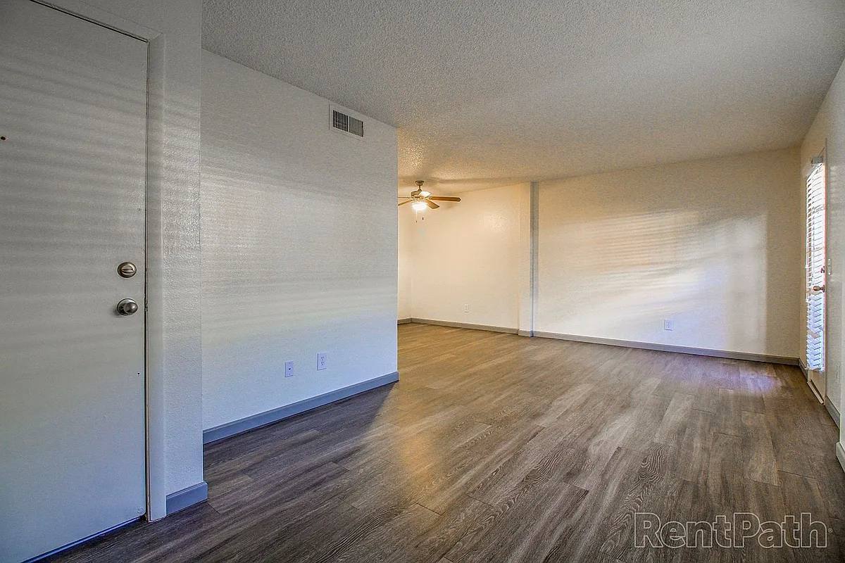 Apartment for rent at 1510 N 48th St #315, Phoenix, AZ 85008