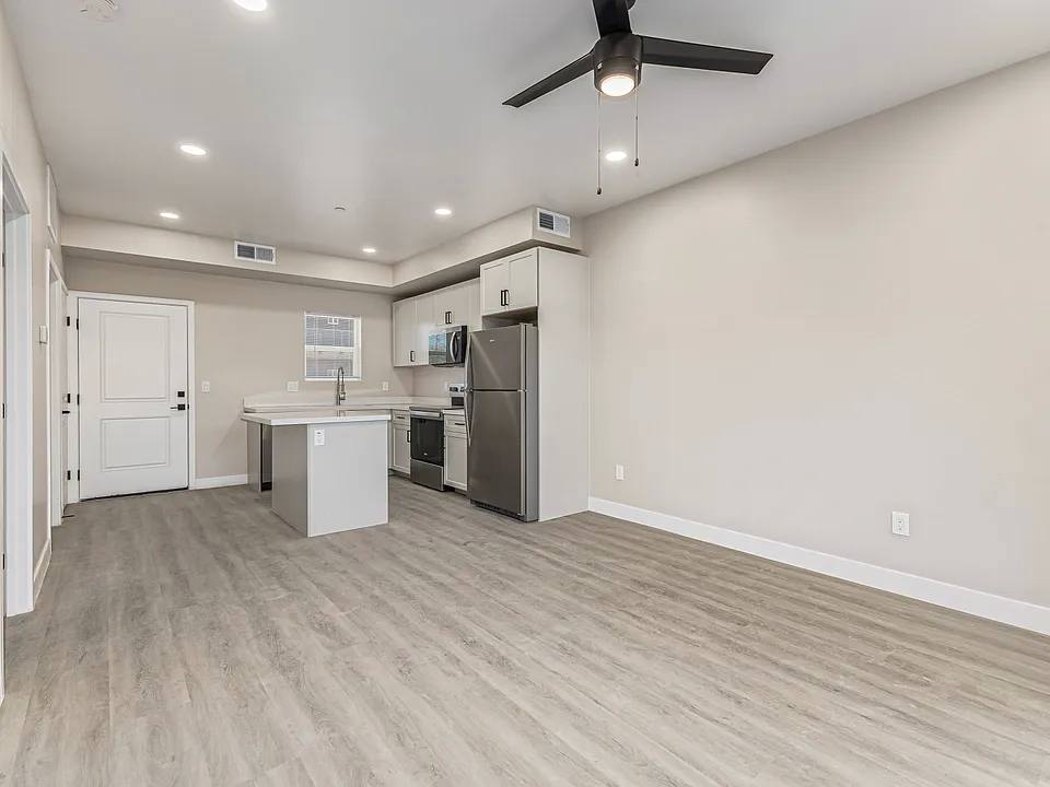 Apartment for rent at 1435 E Taylor St Az #203, Phoenix, AZ 85006