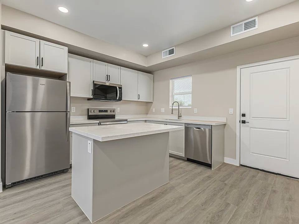 Apartment for rent at 1435 E Taylor St Az #203, Phoenix, AZ 85006