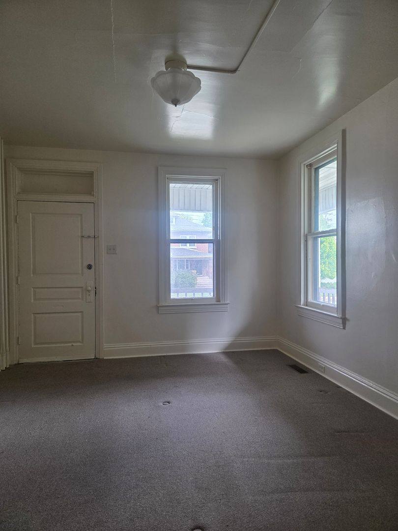 Apartment for rent at 2004 W Market St, York, PA 17404
