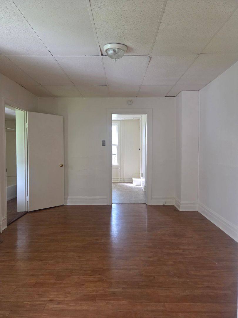 Apartment for rent at 2004 W Market St, York, PA 17404