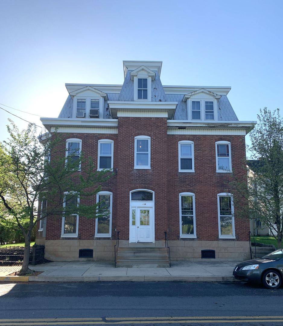 Apartment for rent at 138 S Carlisle St, Greencastle, PA 17225