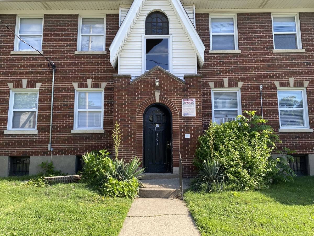 Apartment for rent at 305 W Whitney Ave #204, Louisville, KY 40214
