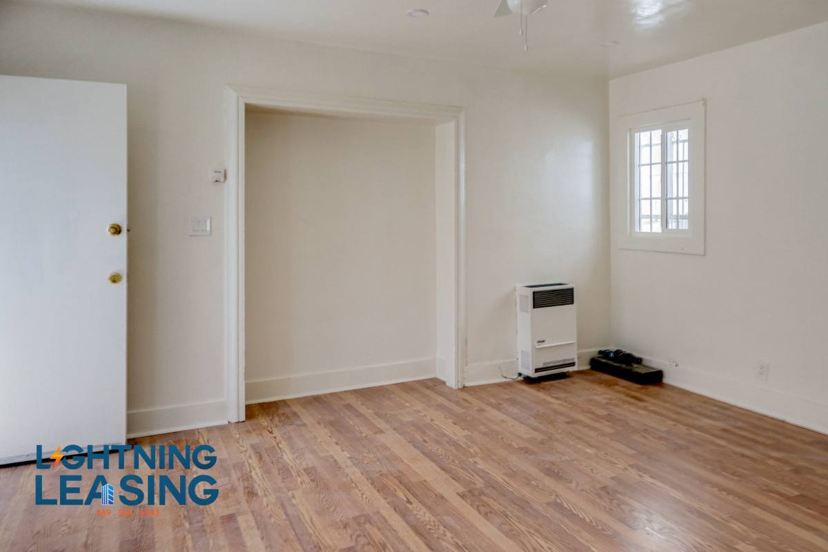 Apartment for rent at 1318 N Serrano #1326, Los Angeles, CA 90027