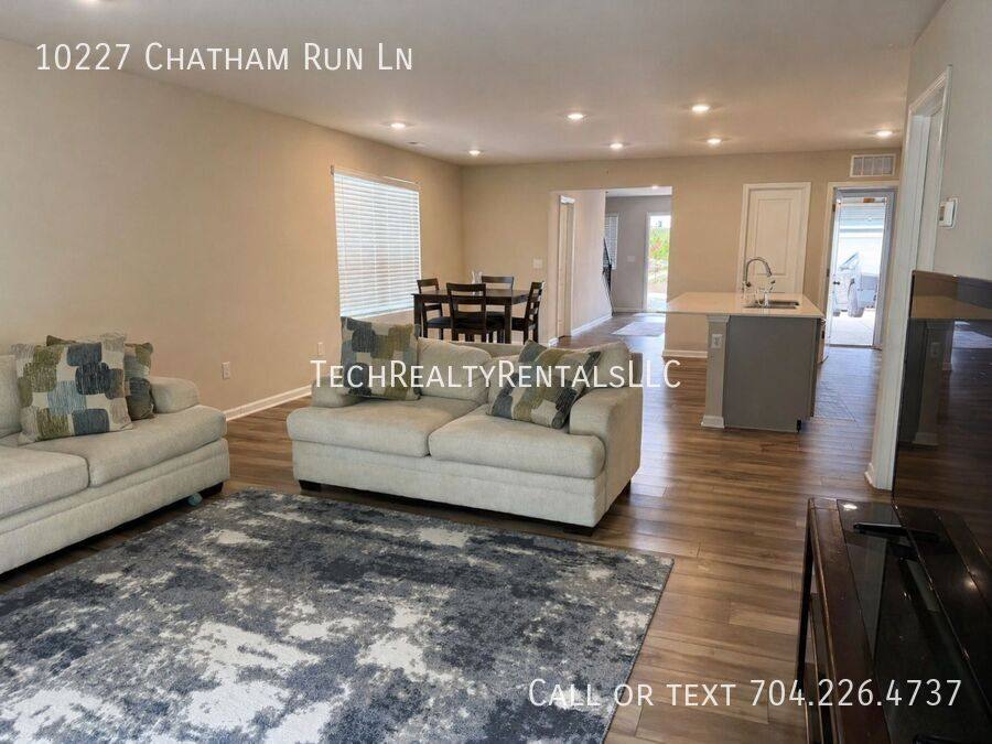 House for rent at 10227 Chatham Run Lane, Charlotte, NC 28262