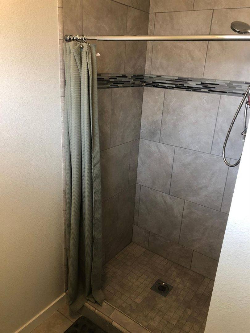 House for rent at 1321 N Calaveras St, Fresno, CA 93728