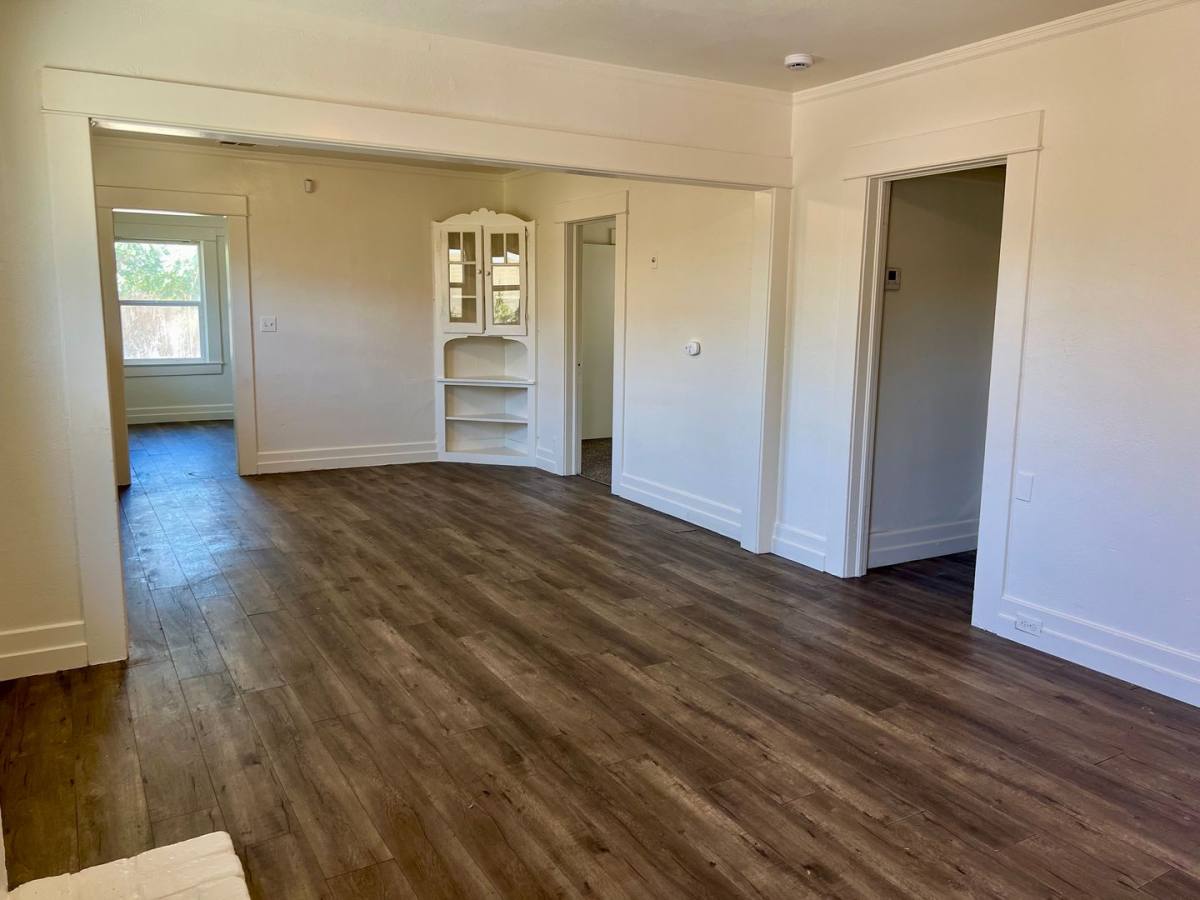House for rent at 1321 N Calaveras St, Fresno, CA 93728