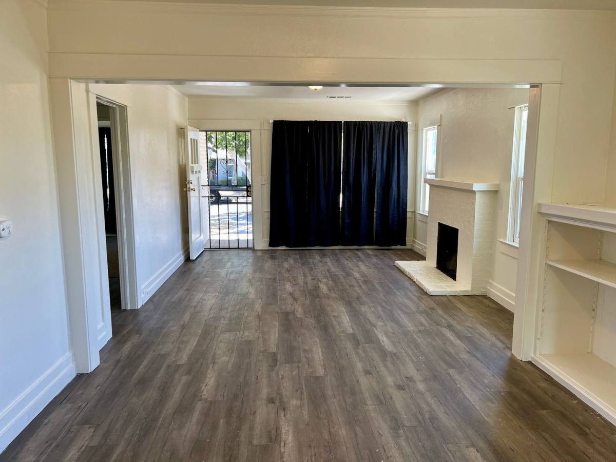 House for rent at 1321 N Calaveras St, Fresno, CA 93728