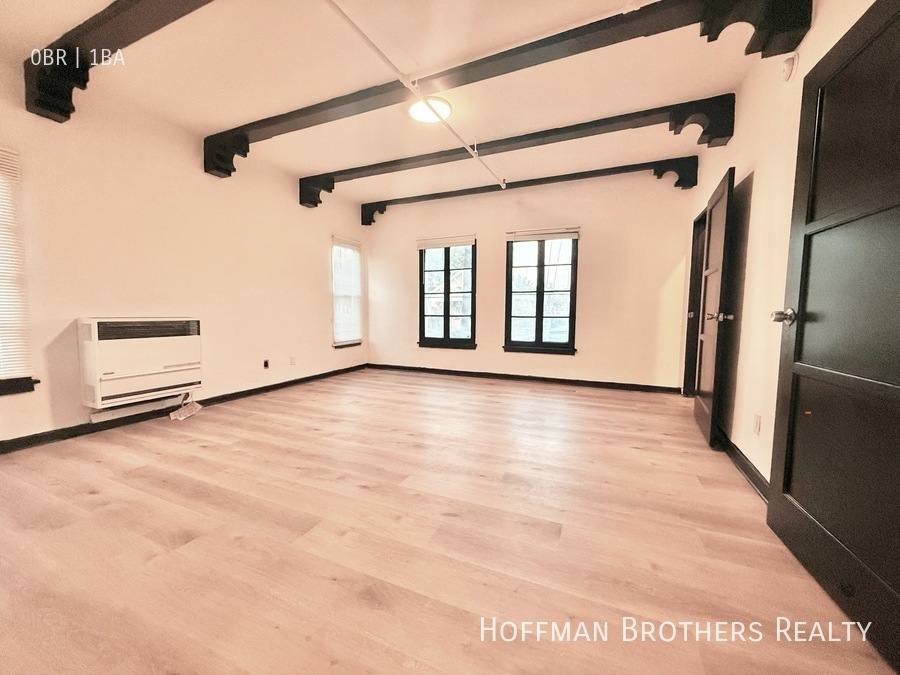 Apartment for rent at 4151 3rd Ave #103, Los Angeles, CA 90008