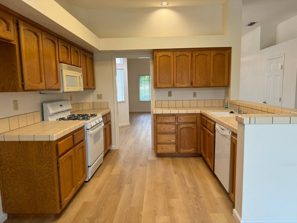 House for rent at 1422 Lorimer Way, Roseville, CA 95747