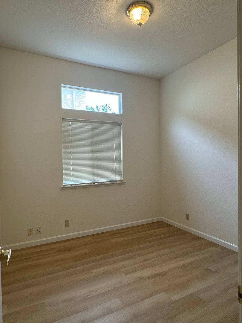 House for rent at 1422 Lorimer Way, Roseville, CA 95747