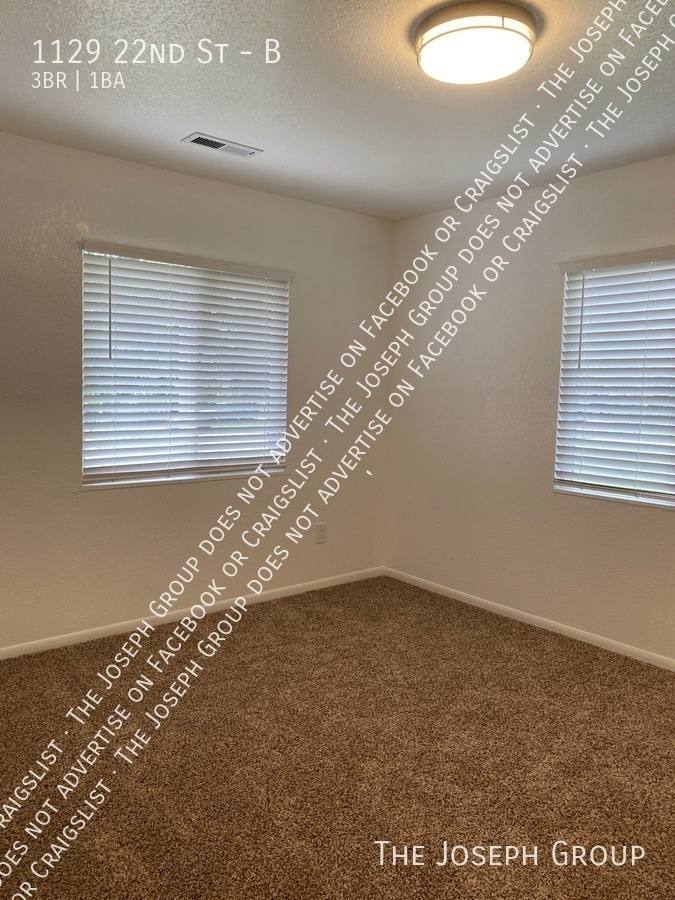Apartment for rent at 1129 22nd St #B, Bellingham, WA 98225