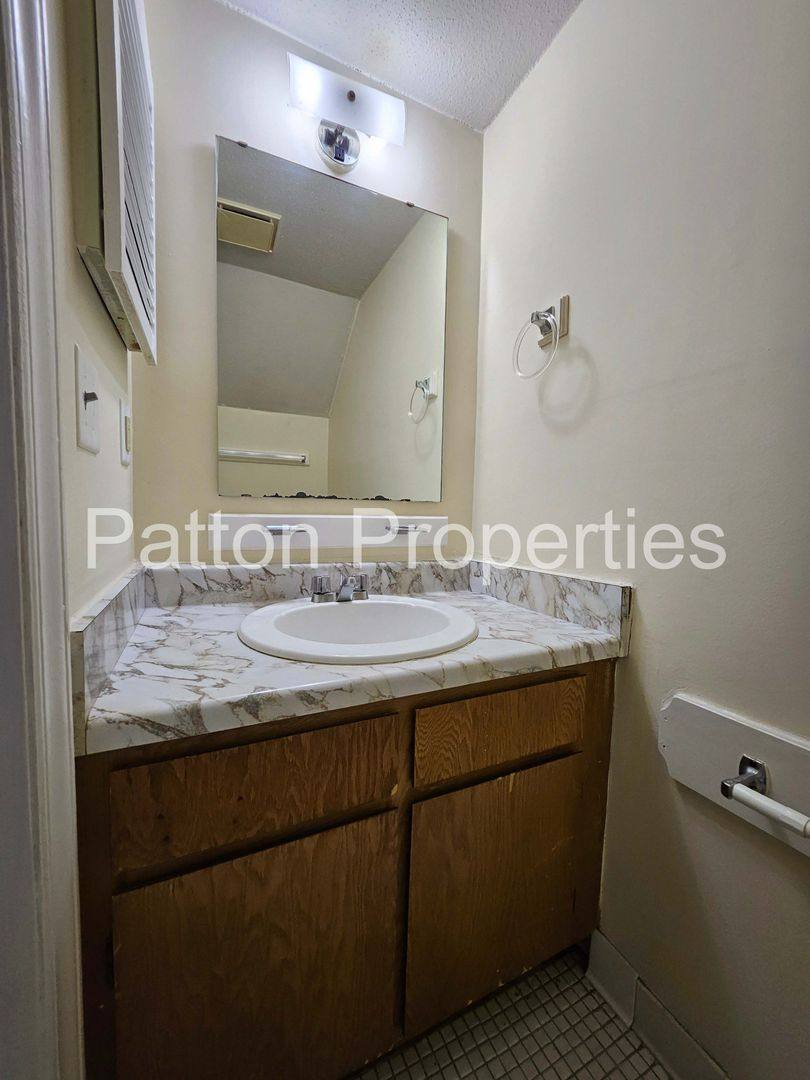 Apartment for rent at 3-4 Ashleys Place, Columbia, SC 29209