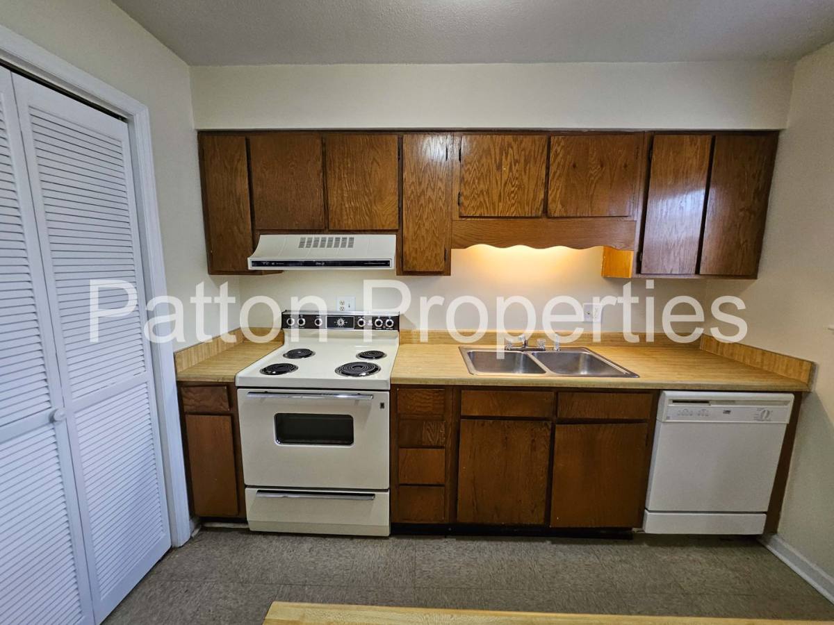 Apartment for rent at 3-4 Ashleys Place, Columbia, SC 29209