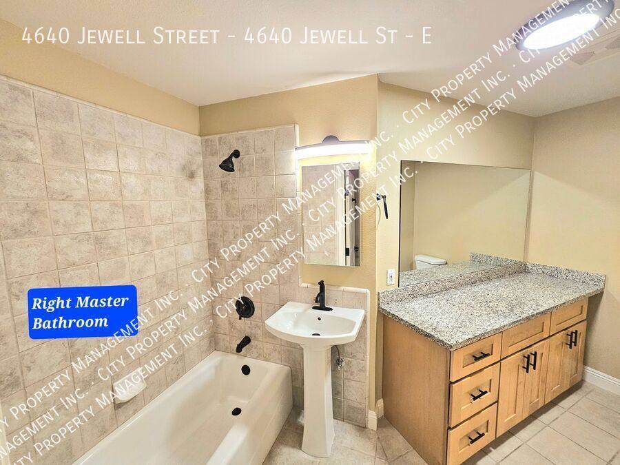 Apartment for rent at 4640 Jewell St E, San Diego, CA 92109