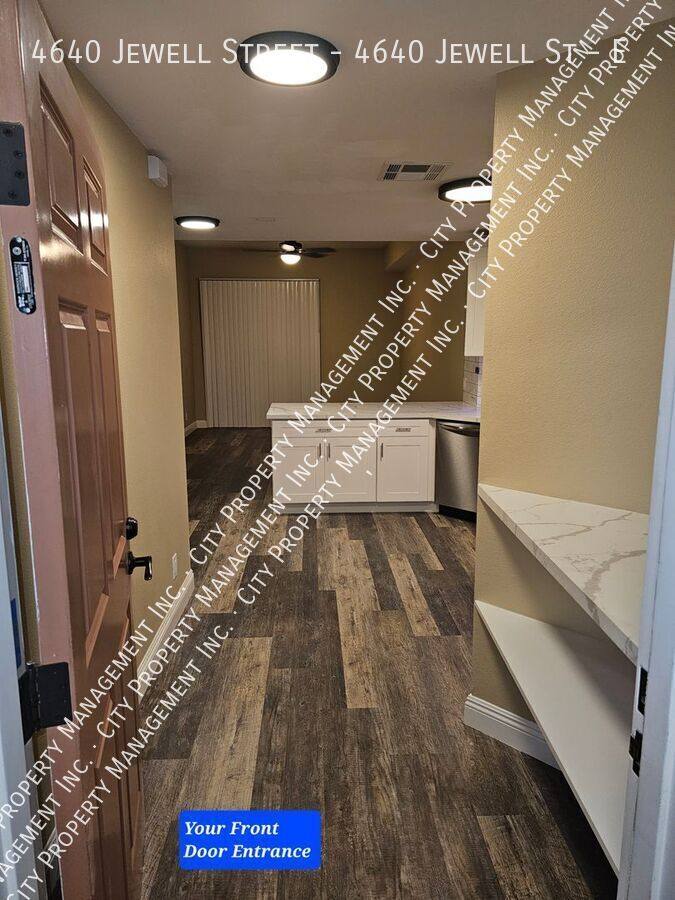 Apartment for rent at 4640 Jewell St E, San Diego, CA 92109