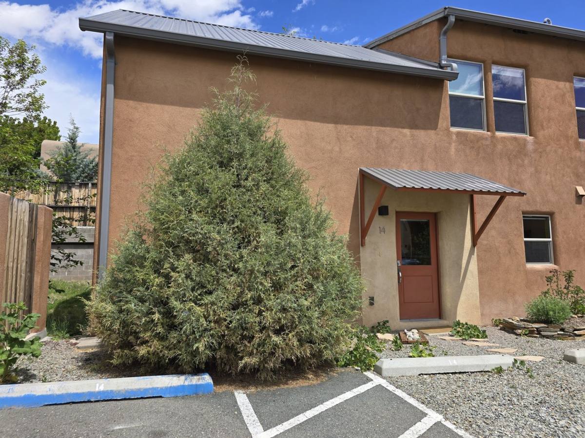 Townhouse for rent at 2180 W Alameda St, Santa Fe, NM 87507