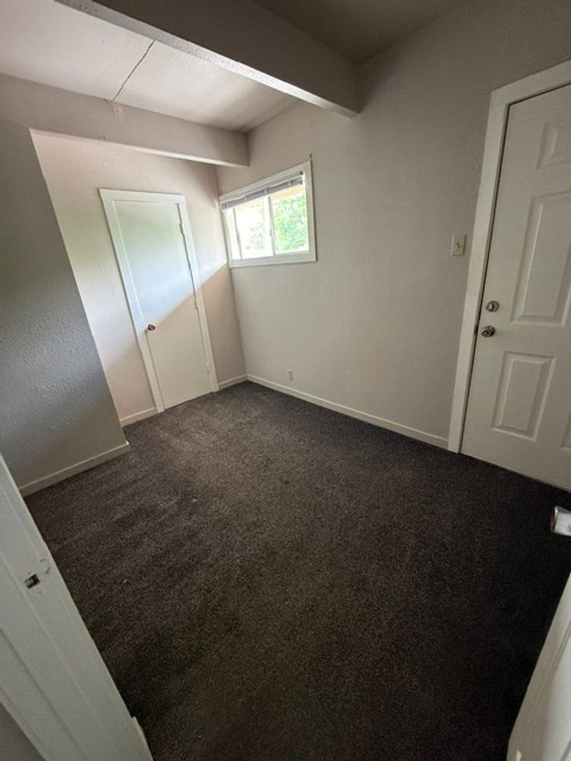 Apartment for rent at 623-629 W 13th St, Junction City, KS 66441