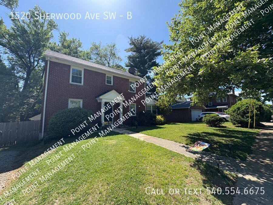 Apartment for rent at 1520 Sherwood Ave SW #B, Roanoke, VA 24015