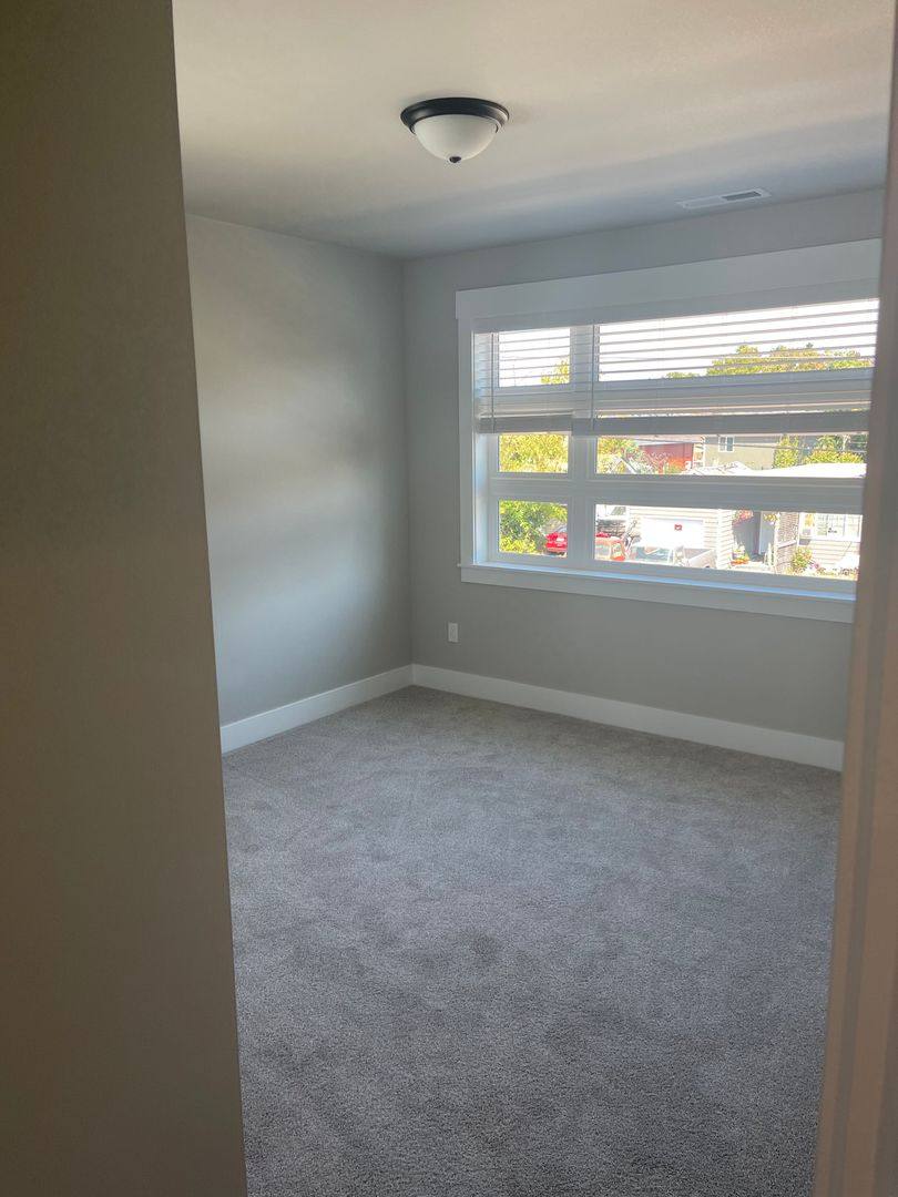 Apartment for rent at 6401 SE 86th Ave, Portland, OR 97266