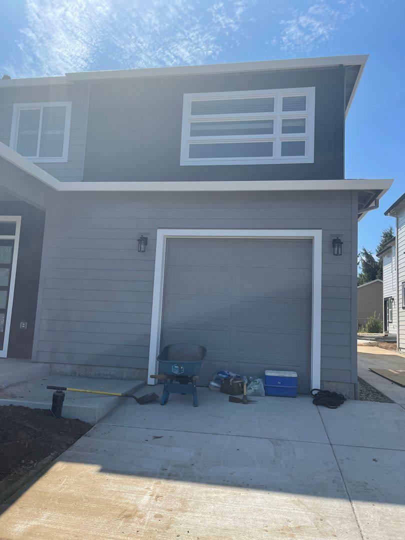 Apartment for rent at 6401 SE 86th Ave, Portland, OR 97266
