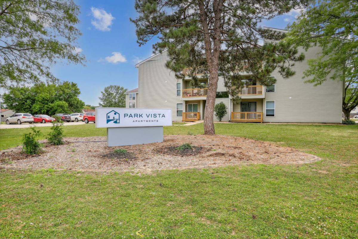 Apartment for rent at 2403 Highview Court, Champaign, IL 61822