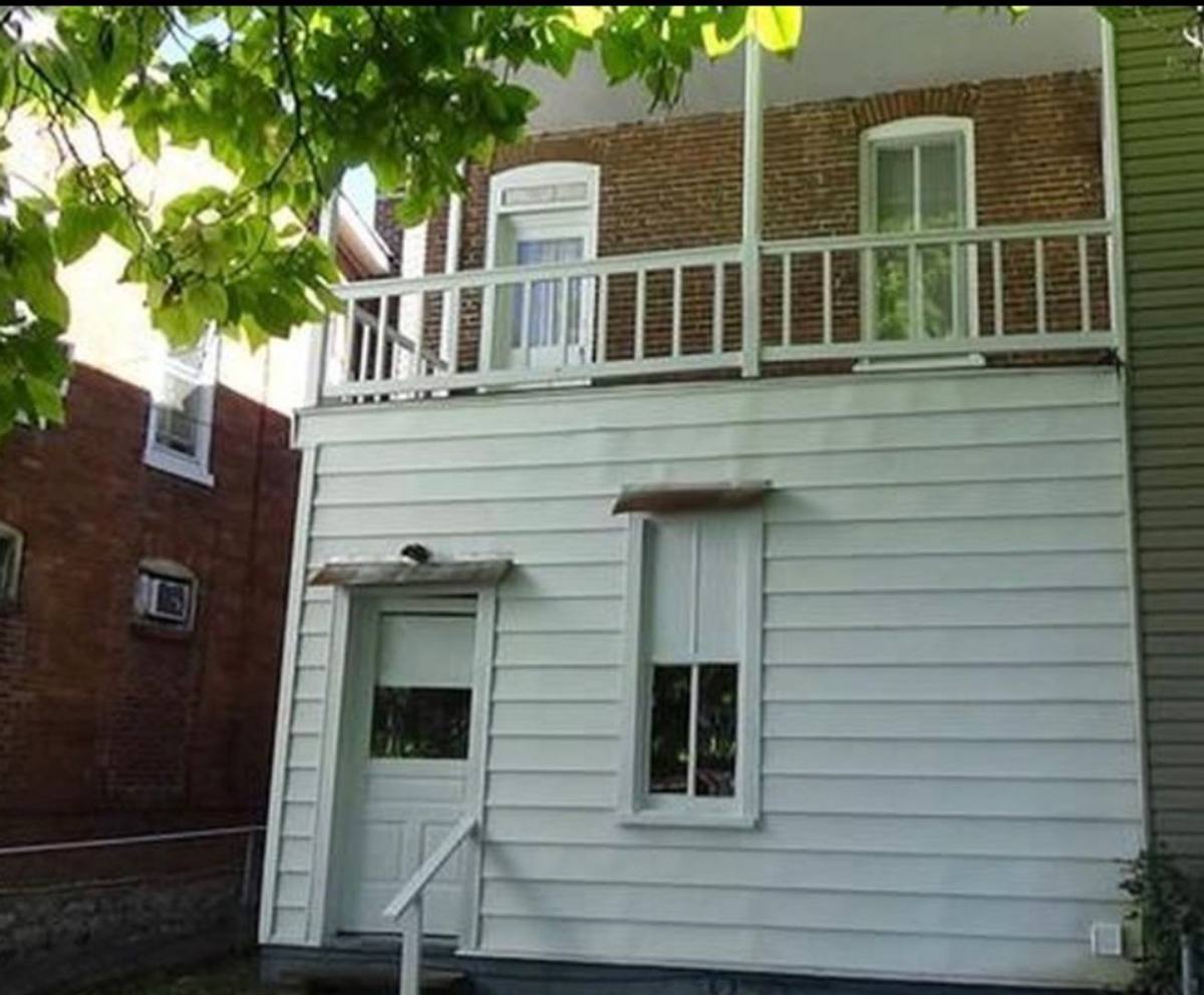 Townhouse for rent at 630 N W St, Carlisle, PA 17013