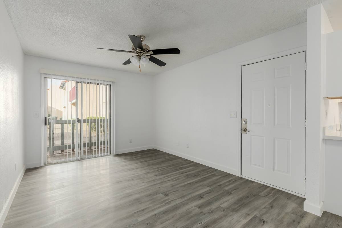 Apartment for rent at 27 E Corona Ave #105, Phoenix, AZ 85040