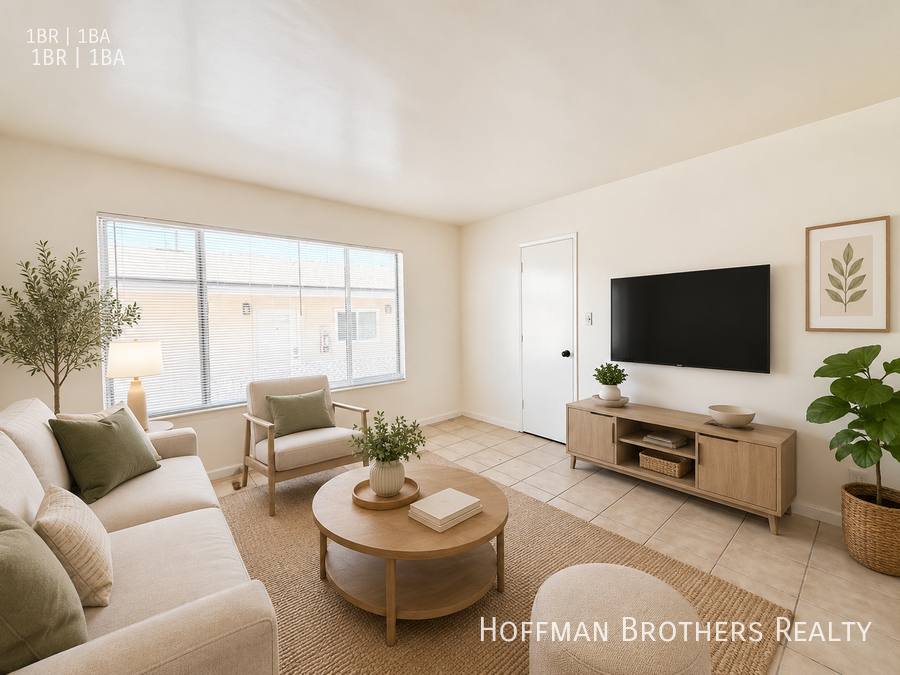 Apartment for rent at 214 E Hazel St #4, Inglewood, CA 90302