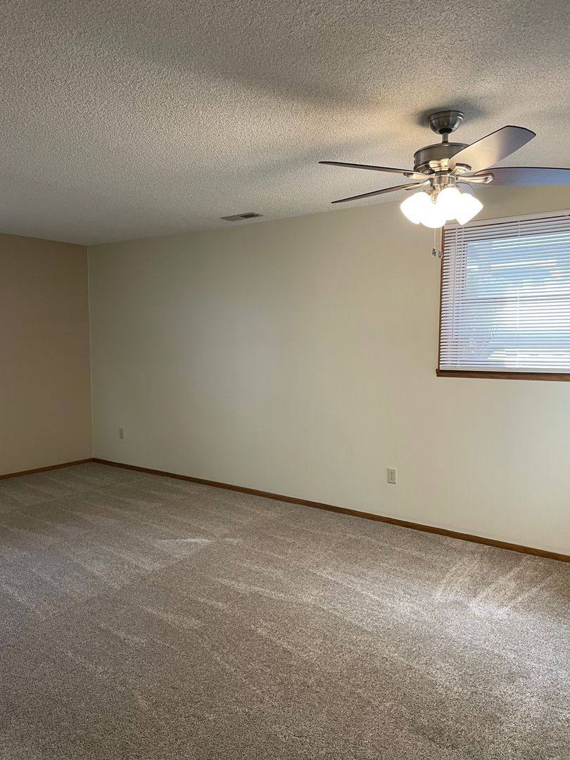 Apartment for rent at 181 Maplewood Dr, Cortland, OH 44410