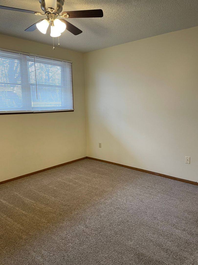 Apartment for rent at 181 Maplewood Dr, Cortland, OH 44410