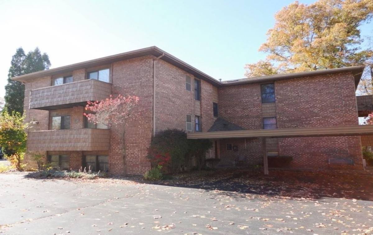 Apartment for rent at 181 Maplewood Dr, Cortland, OH 44410